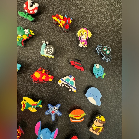 32 Croc Jibbitz for boys - Picture 3 of 6